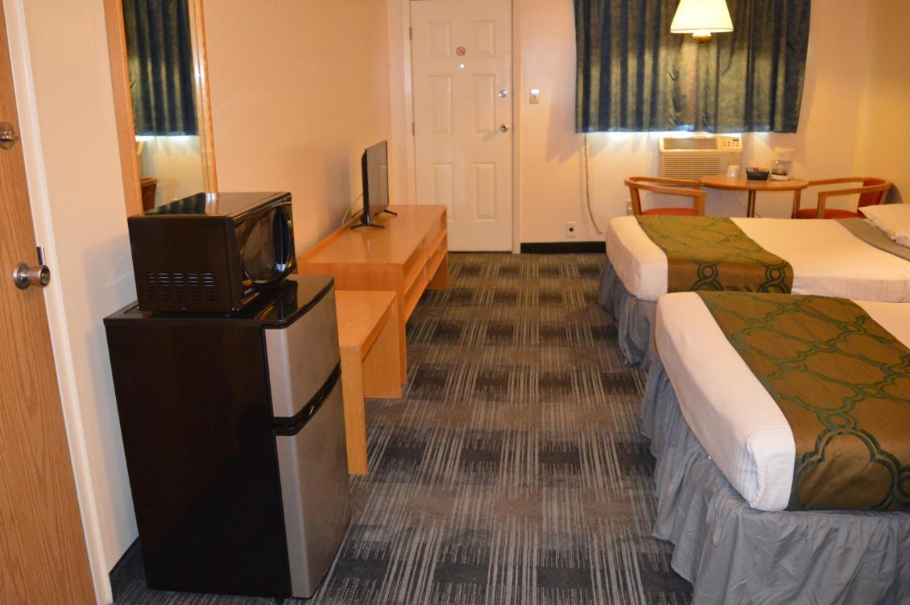 Agassiz Park Lodge - Under New Management McCreary Exteriör bild