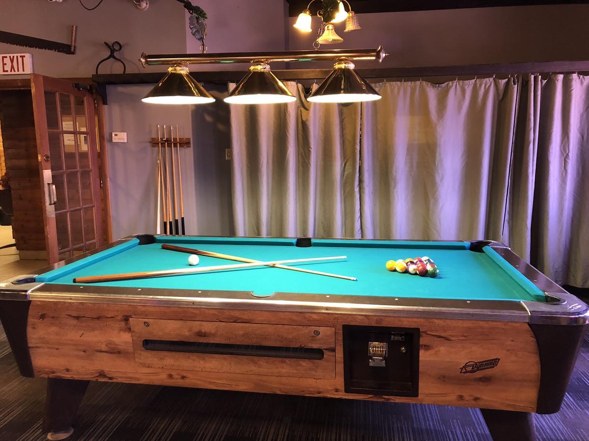 Agassiz Park Lodge - Under New Management McCreary Exteriör bild