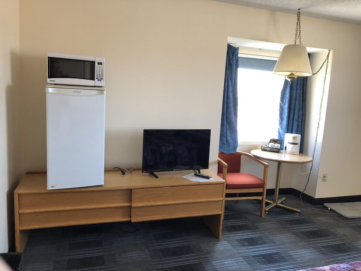 Agassiz Park Lodge - Under New Management McCreary Exteriör bild