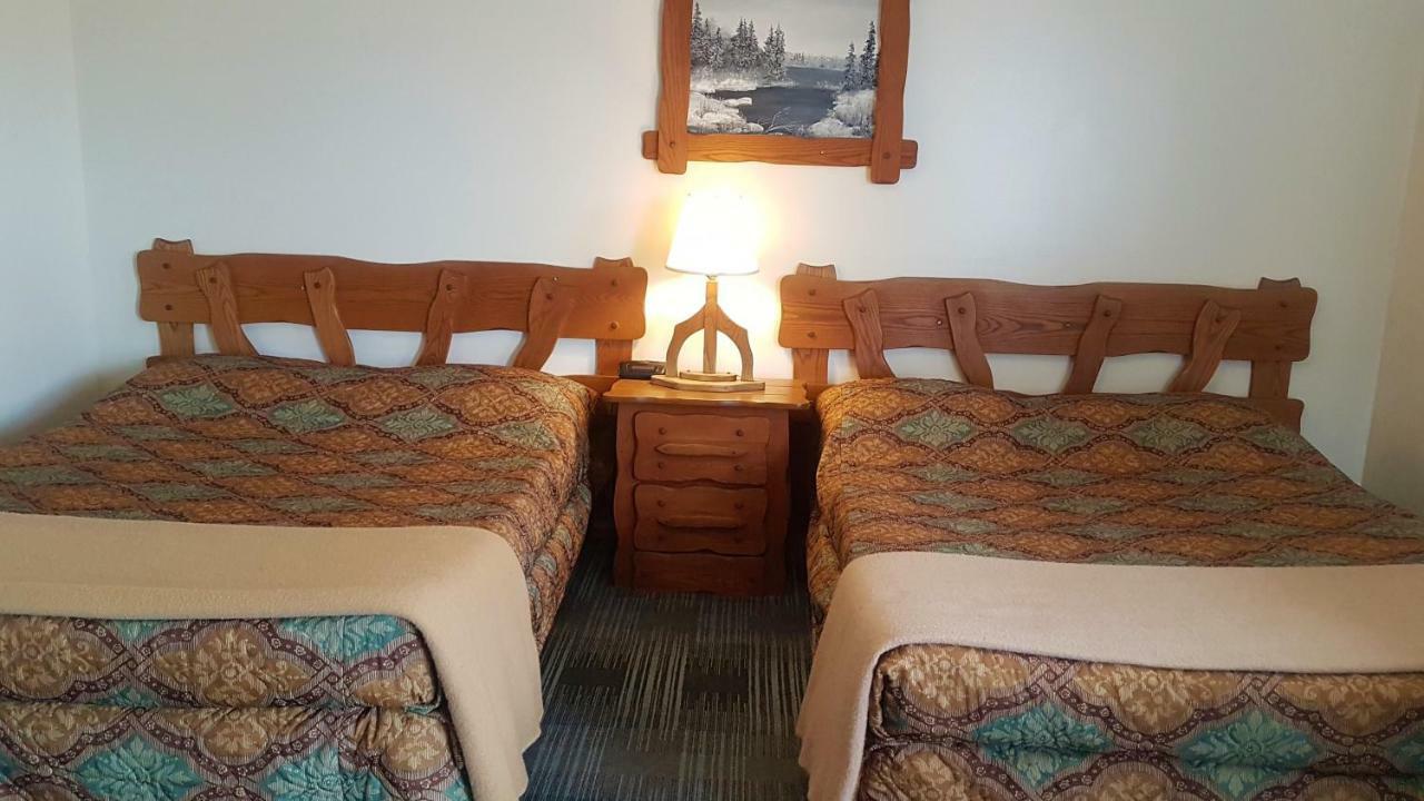 Agassiz Park Lodge - Under New Management McCreary Exteriör bild